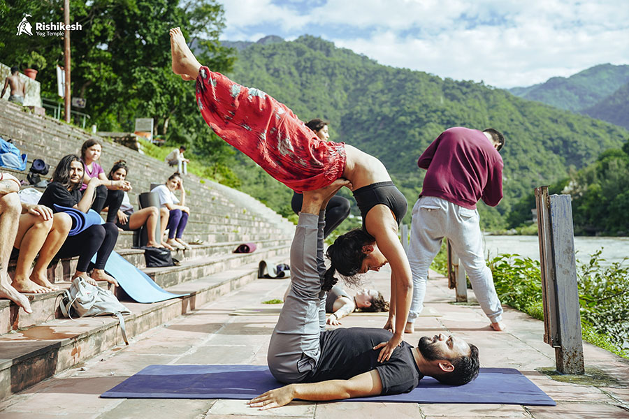 300-hour-yoga-teacher-training-in-rishikesh